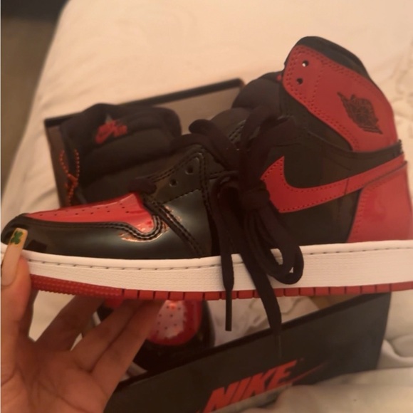 Bred Patent Leather Air Jordan (sz 6y)